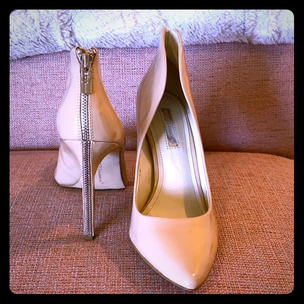 Bcbg patent leather zipper back pump